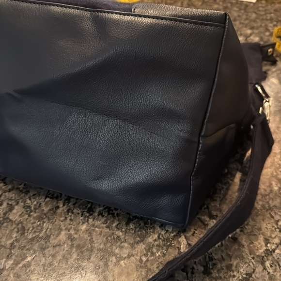 DSW blue duffel weekender bag EUC - Picture 6 of 12